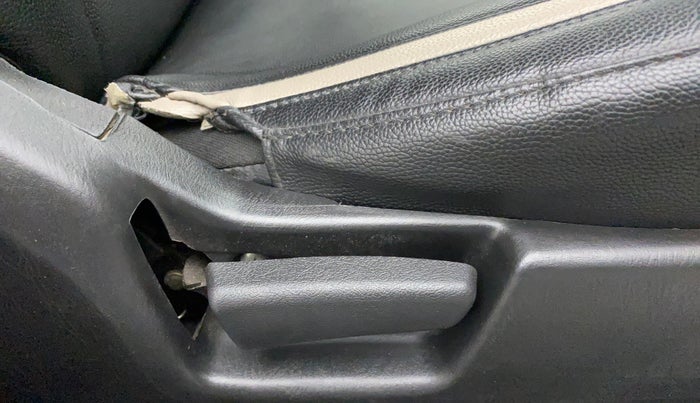 2019 Maruti Alto LXI, Petrol, Manual, 26,303 km, Driver Side Adjustment Panel