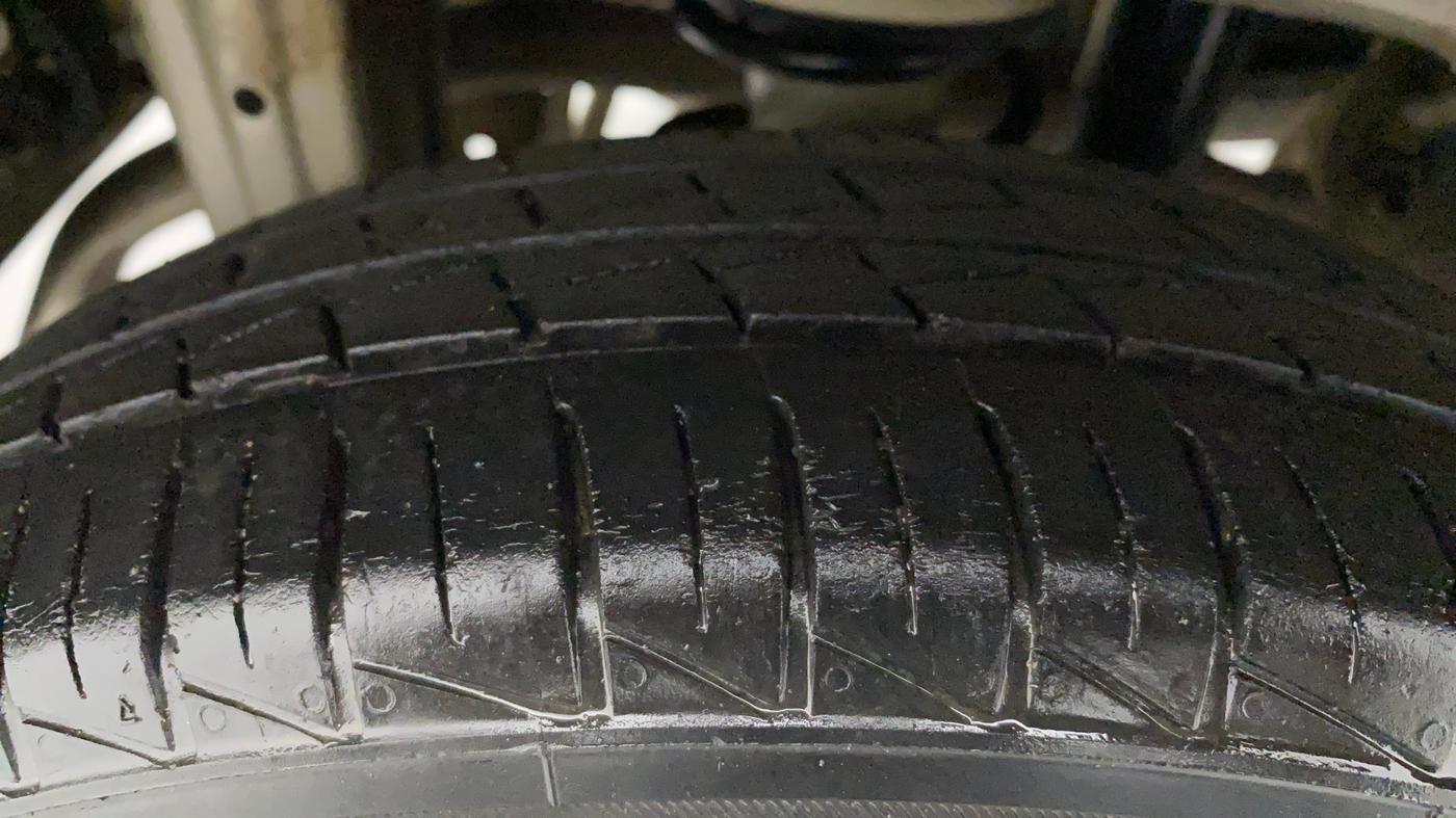 2019 Maruti Alto LXI, Petrol, Manual, 26,303 km, Right Rear Tyre Tread