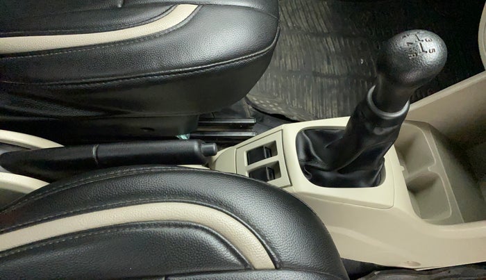 2019 Maruti Alto LXI, Petrol, Manual, 26,303 km, Gear Lever