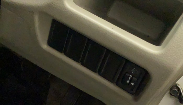 2017 Maruti Celerio ZXI AMT, Petrol, Automatic, 69,359 km, Dashboard - Headlight height adjustment not working