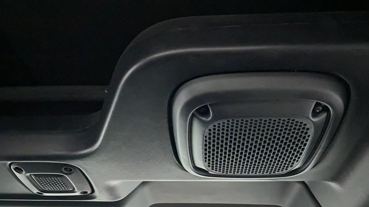 2021 Mahindra Thar LX  P 4WD AT CONVERTIBLE, Petrol, Automatic, 18,357 km, Speaker
