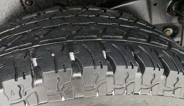 2021 Mahindra Thar LX  P 4WD AT CONVERTIBLE, Petrol, Automatic, 18,357 km, Right Rear Tyre Tread