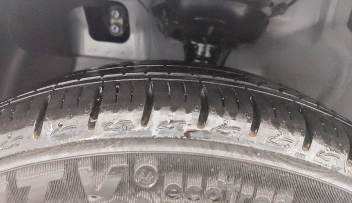 2025 Hyundai GRAND I10 NIOS SPORTZ 1.2 KAPPA VTVT, Petrol, Manual, 925 km, Left Front Tyre Tread