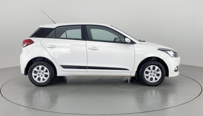 2016 Hyundai Elite i20 SPORTZ 1.2, Petrol, Manual, 9,009 km, Right Side View