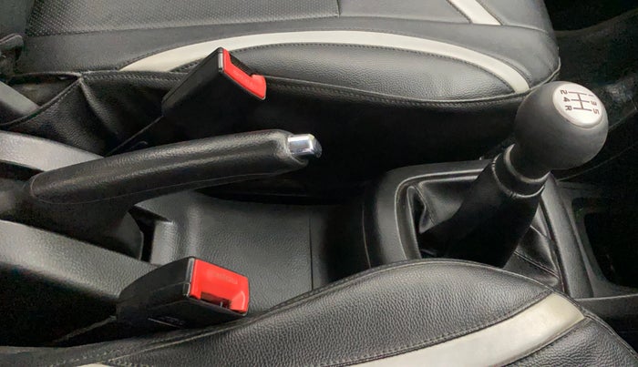 2013 Maruti Swift VXI, Petrol, Manual, 92,239 km, Gear Lever