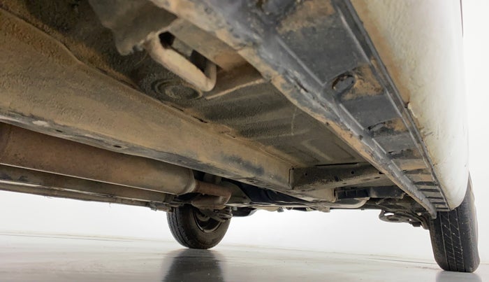 2013 Maruti Swift VXI, Petrol, Manual, 92,239 km, Right Side Underbody