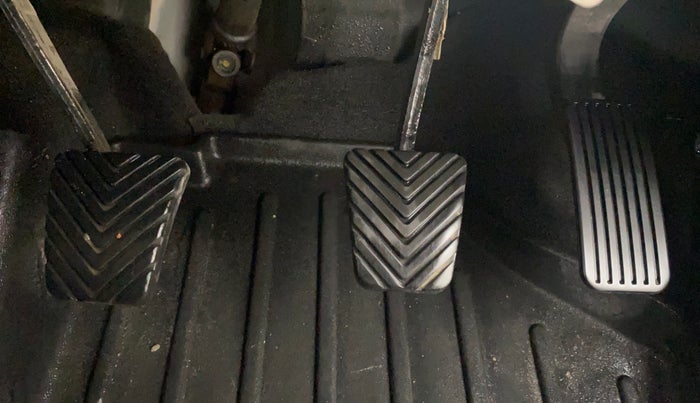 2021 KIA SELTOS HTE 1.5 PETROL, CNG, Manual, 24,050 km, Pedals