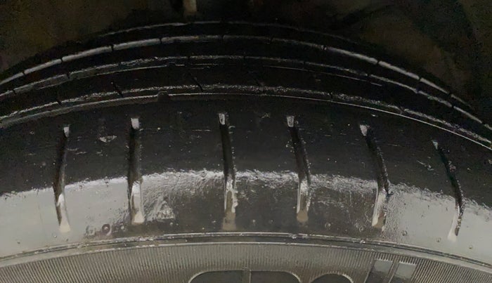 2017 Maruti Baleno ZETA PETROL 1.2, Petrol, Manual, 84,514 km, Right Front Tyre Tread