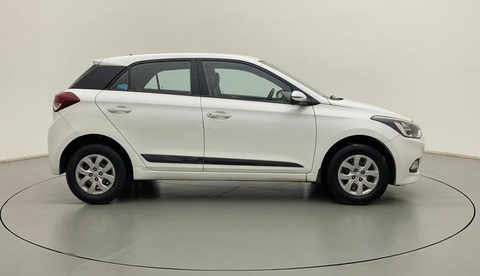 2015 Hyundai Elite i20 SPORTZ 1.2, Petrol, Manual, 36,594 km, Right Side View