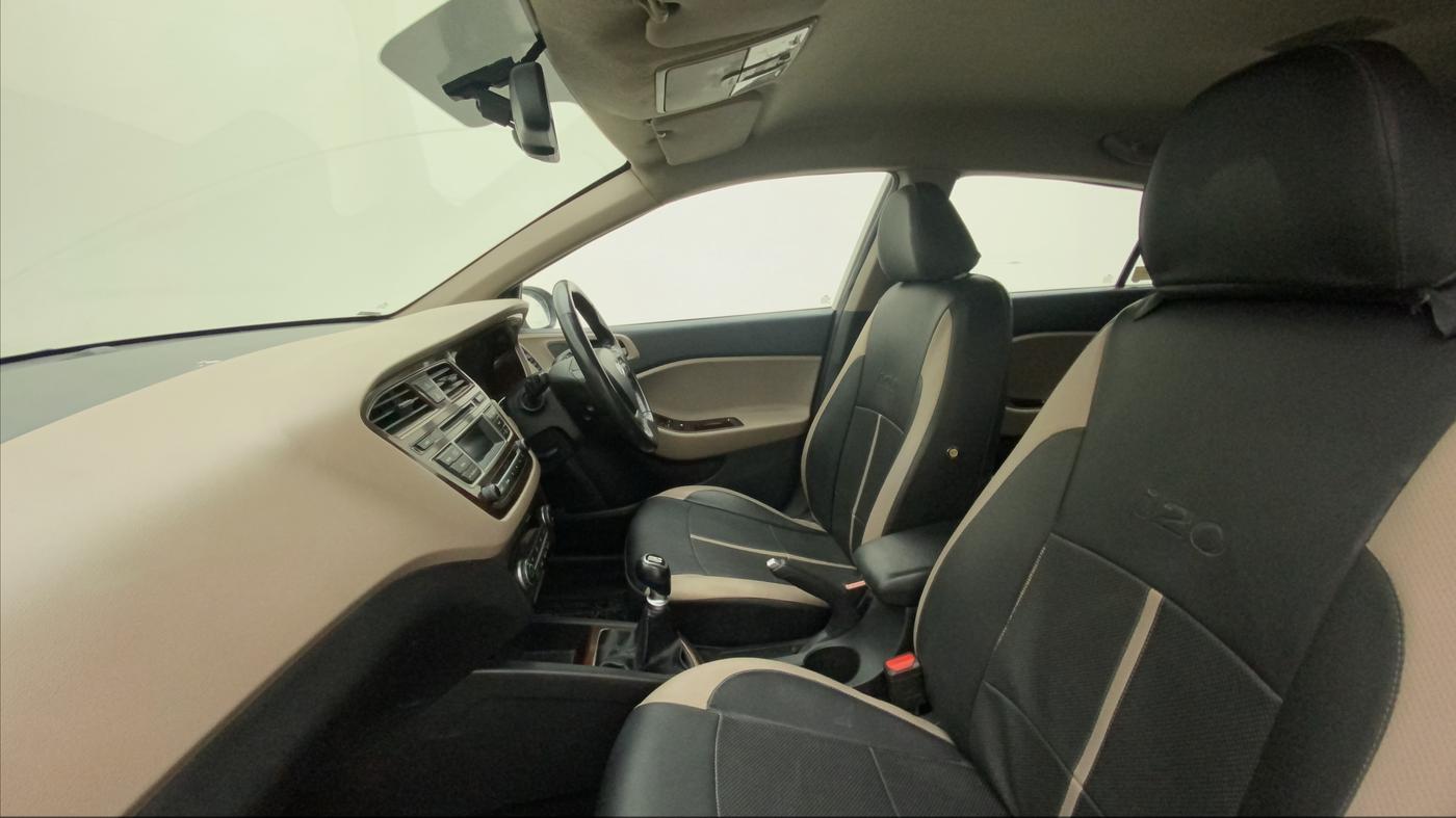 2015 Hyundai Elite i20 SPORTZ 1.2, Petrol, Manual, 36,594 km, Right Side Front Door Cabin