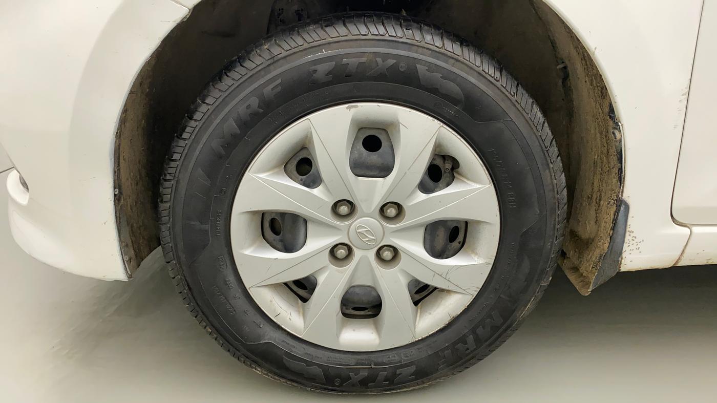 2015 Hyundai Elite i20 SPORTZ 1.2, Petrol, Manual, 36,594 km, Left Front Wheel