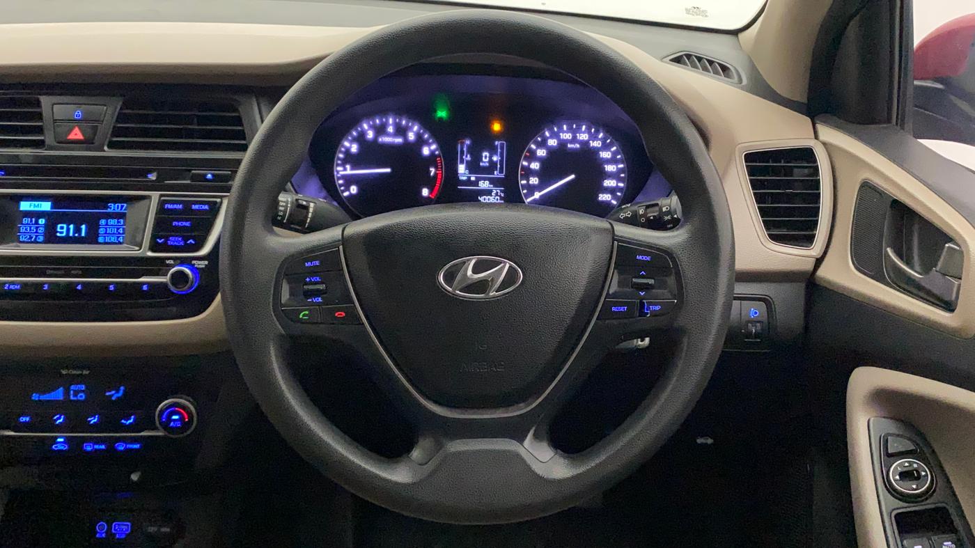 2015 Hyundai Elite i20 SPORTZ 1.2, Petrol, Manual, 40,060 km, Steering Wheel Close Up
