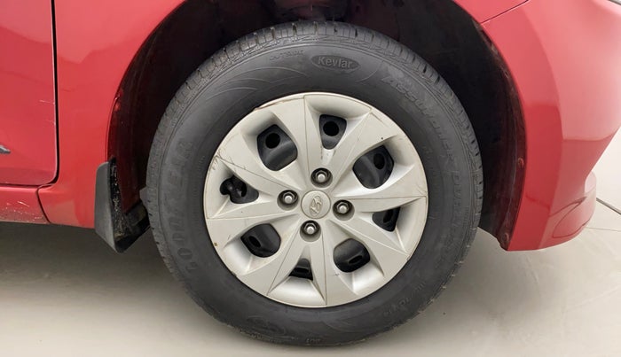 2015 Hyundai Elite i20 SPORTZ 1.2, Petrol, Manual, 40,060 km, Right Front Wheel