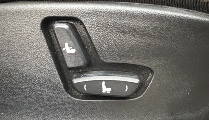 2023 MG HECTOR SHARP PRO 1.5 PETROL TURBO CVT PETROL, Petrol, Automatic, 34,830 km, Driver Side Adjustment Panel