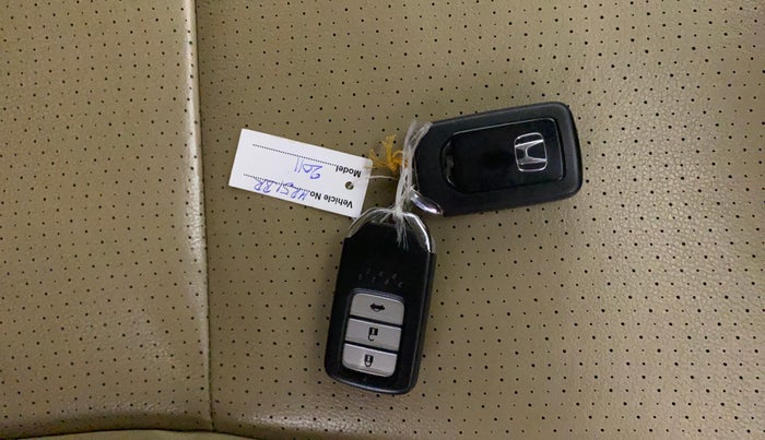 2017 Honda City 1.5L I-VTEC ZX CVT, Petrol, Automatic, 45,173 km, Key Close Up