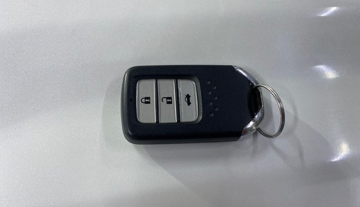 2017 Honda City 1.5L I-VTEC ZX CVT, Petrol, Automatic, 73,607 km, Key Close Up