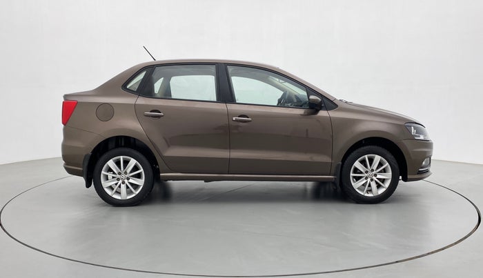 2016 Volkswagen Ameo HIGHLINE 1.2, Petrol, Manual, 56,952 km, Right Side View