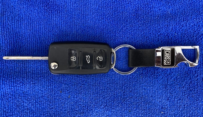 2016 Volkswagen Ameo HIGHLINE 1.2, Petrol, Manual, 56,952 km, Key Close Up