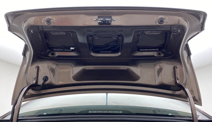 2016 Volkswagen Ameo HIGHLINE 1.2, Petrol, Manual, 56,952 km, Boot Door Open