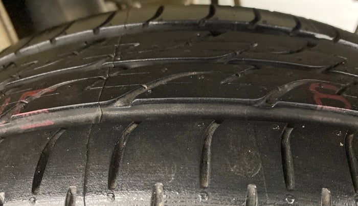 2014 Maruti Alto K10 VXI P, Petrol, Manual, 39,097 km, Left Rear Tyre Tread
