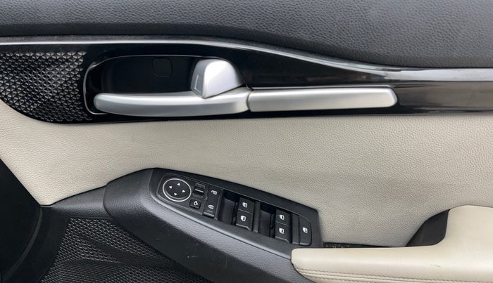 2021 KIA SELTOS HTX 1.5 PETROL, Petrol, Manual, 49,002 km, Driver Side Door Panels Control