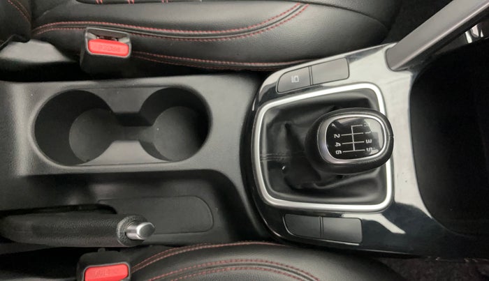 2021 KIA SELTOS HTX 1.5 PETROL, Petrol, Manual, 49,002 km, Gear Lever