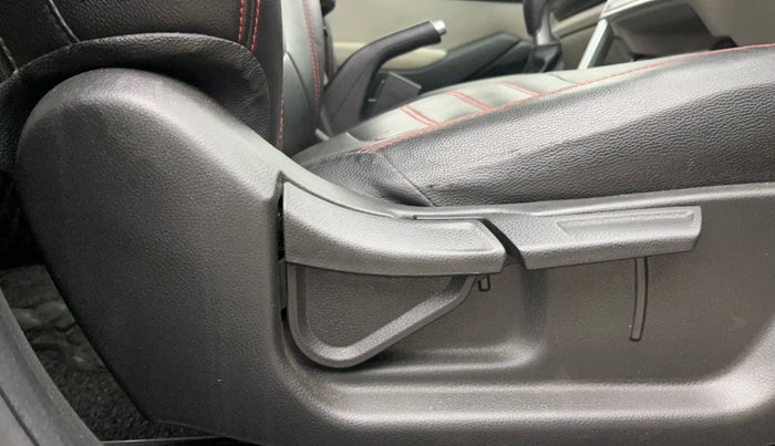 2021 KIA SELTOS HTX 1.5 PETROL, Petrol, Manual, 49,002 km, Driver Side Adjustment Panel