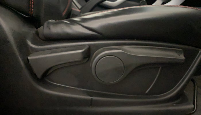 2022 MG HECTOR SHINE 2.0 DIESEL TURBO MT, Diesel, Manual, 36,618 km, Driver Side Adjustment Panel