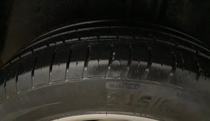 2022 MG HECTOR SHINE 2.0 DIESEL TURBO MT, Diesel, Manual, 36,618 km, Left Rear Tyre Tread