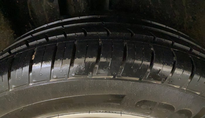 2022 MG HECTOR SHINE 2.0 DIESEL TURBO MT, Diesel, Manual, 36,618 km, Right Rear Tyre Tread