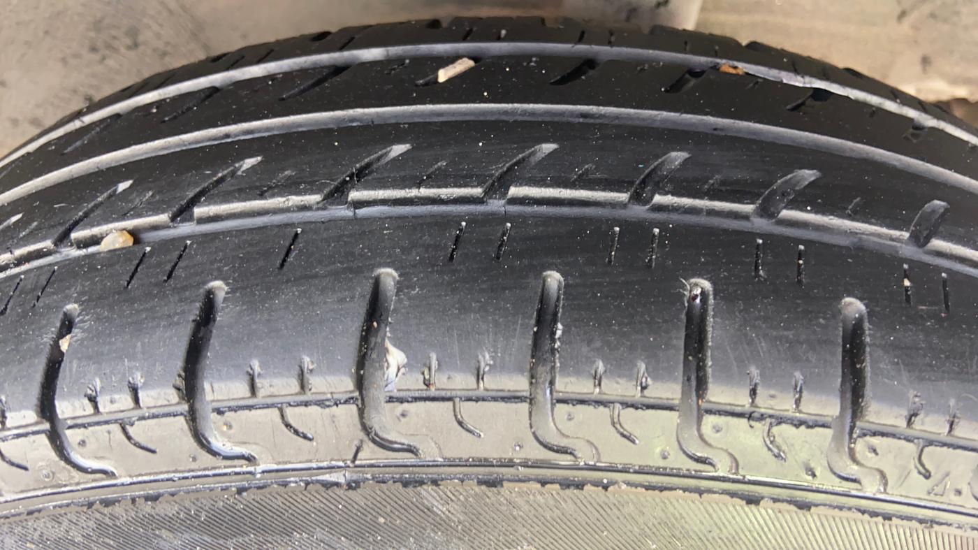 2019 Renault Kwid RXT 1.0 (O), Petrol, Manual, 81,394 km, Left Rear Tyre Tread