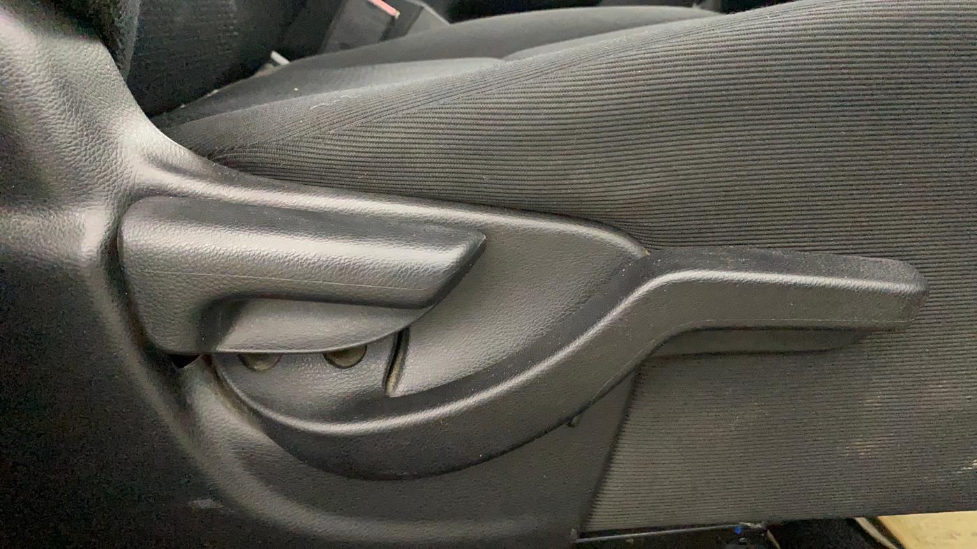 2016 Honda BR-V 1.5L I-VTEC V CVT, Petrol, Automatic, 1,03,340 km, Driver Side Adjustment Panel
