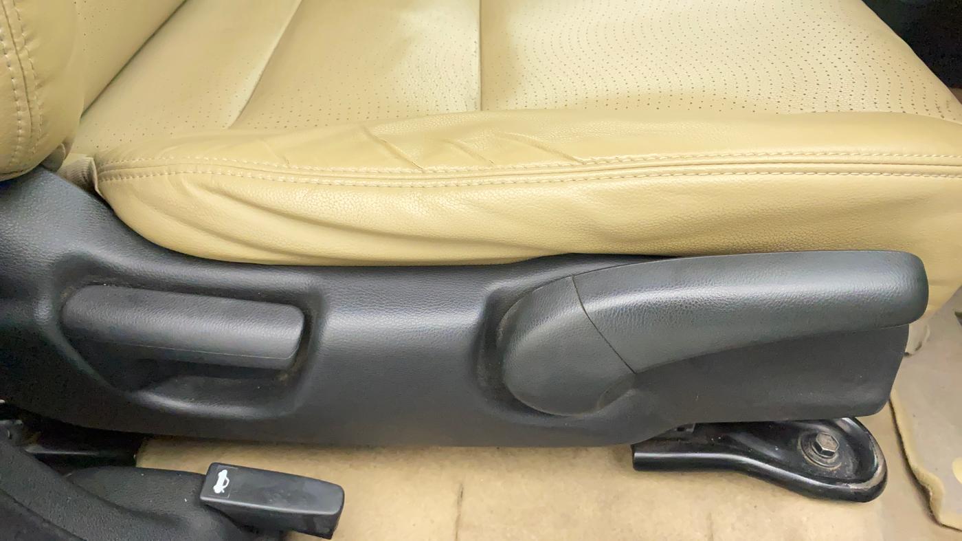 2017 Honda City 1.5L I-VTEC VX CVT, Petrol, Automatic, 98,328 km, Driver Side Adjustment Panel