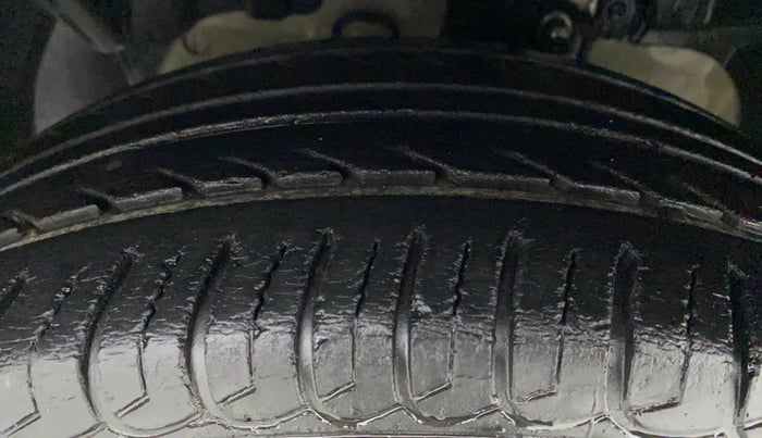 2013 Ford Ecosport 1.0 ECOBOOST TITANIUM, Petrol, Manual, 72,127 km, Left Front Tyre Tread