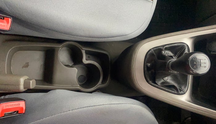 2013 Hyundai i10 MAGNA 1.2, Petrol, Manual, 71,405 km, Gear Lever