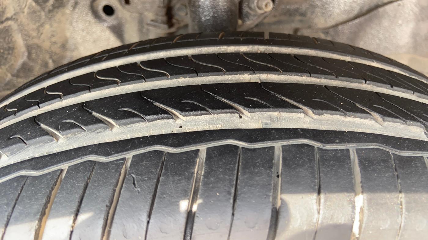 2016 Honda Brio S MT, Petrol, Manual, 71,929 km, Right Front Tyre Tread