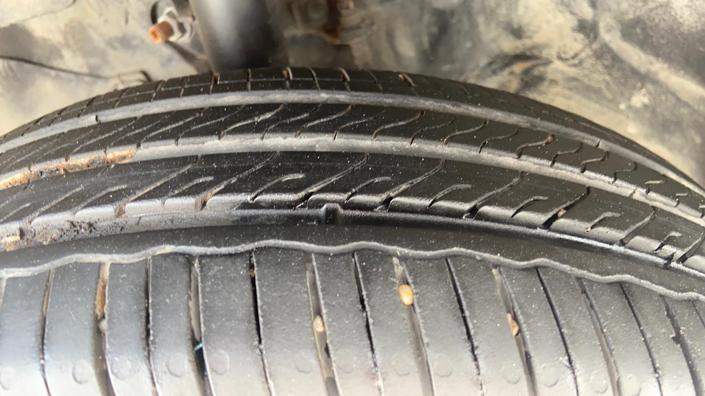 2016 Honda Brio S MT, Petrol, Manual, 71,929 km, Left Front Tyre Tread