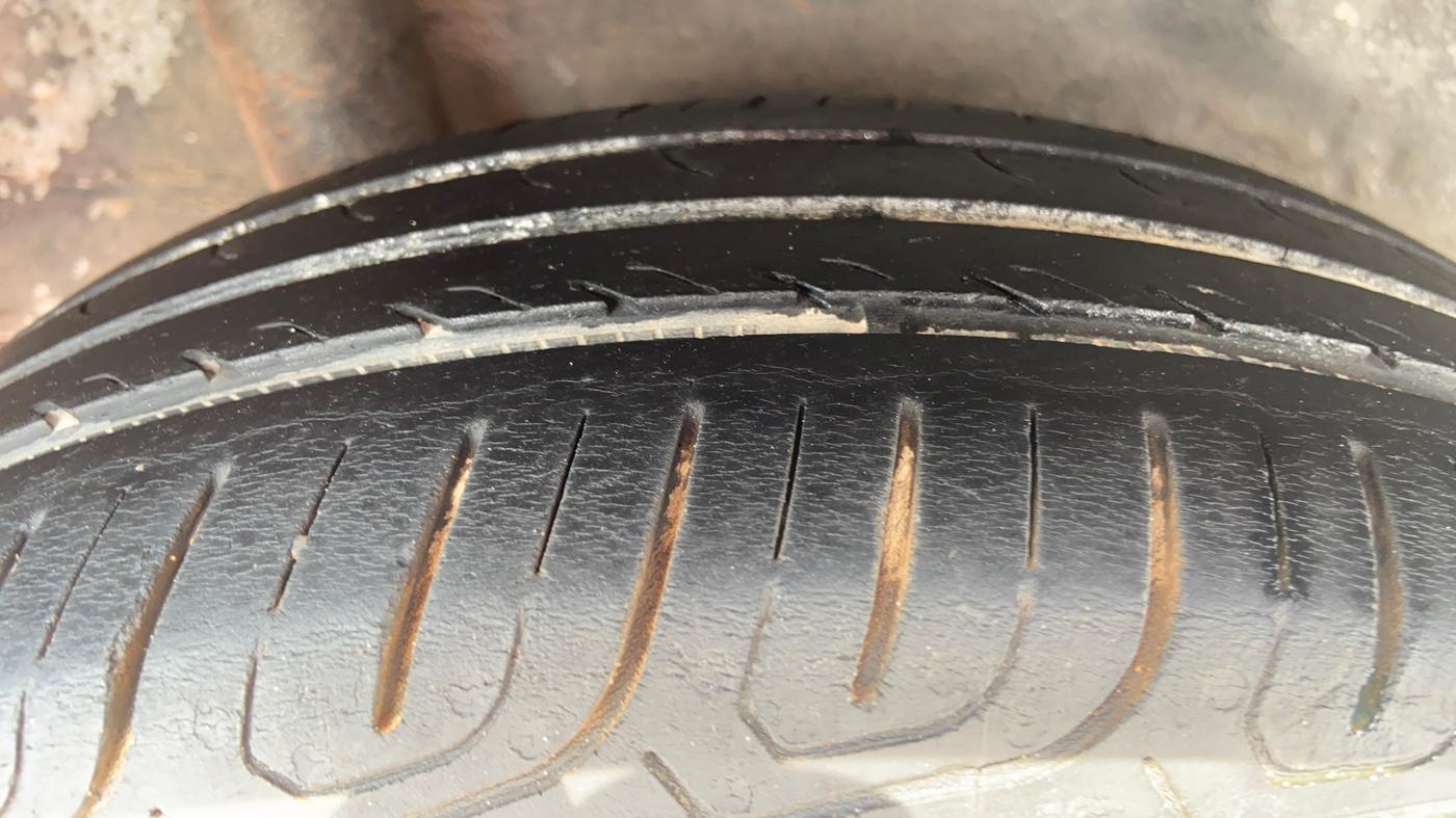 2016 Honda Brio S MT, Petrol, Manual, 71,929 km, Right Rear Tyre Tread