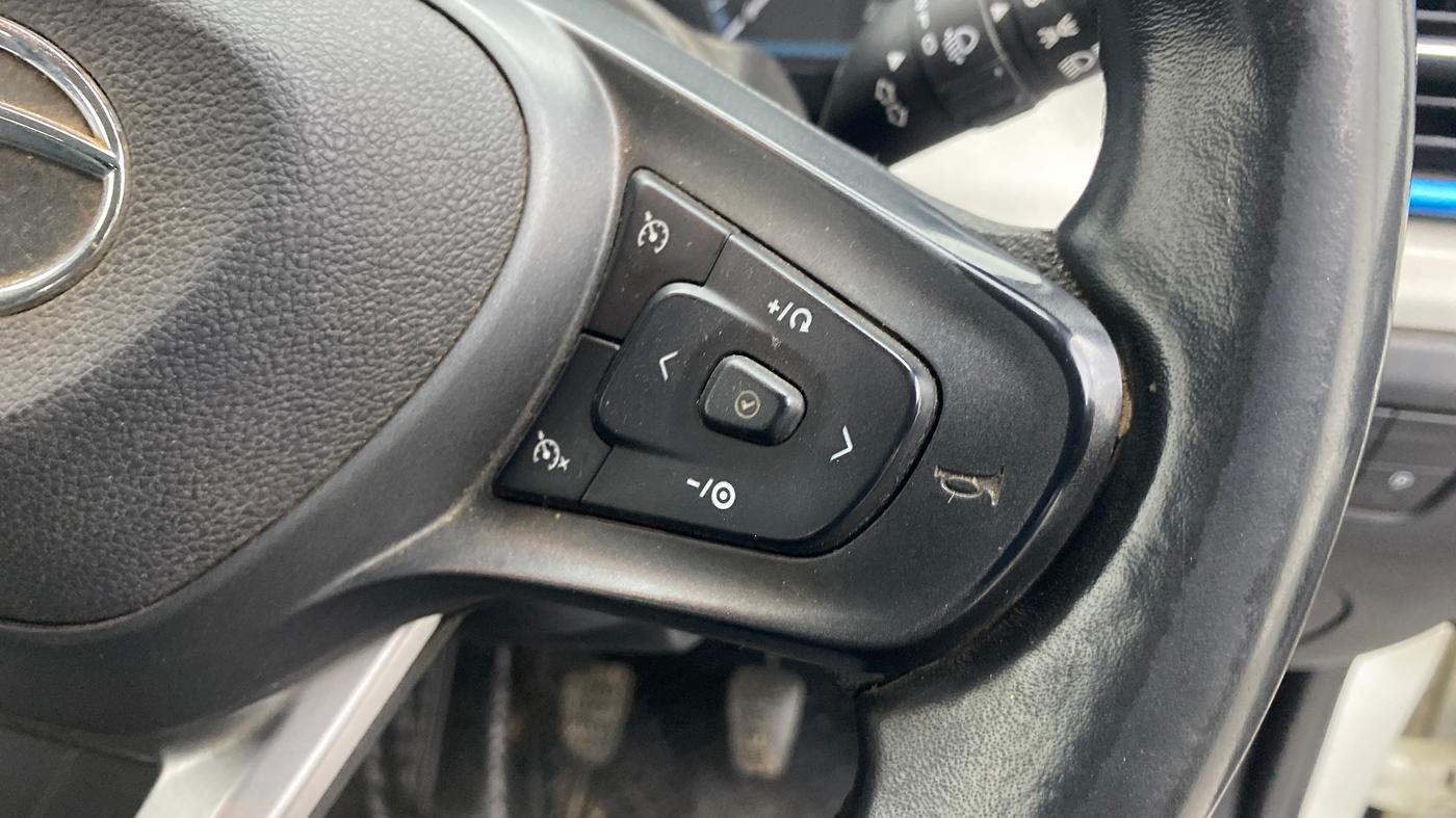 2022 Tata PUNCH CREATIVE  MT, Petrol, Manual, 1,04,764 km, Adaptive Cruise Control