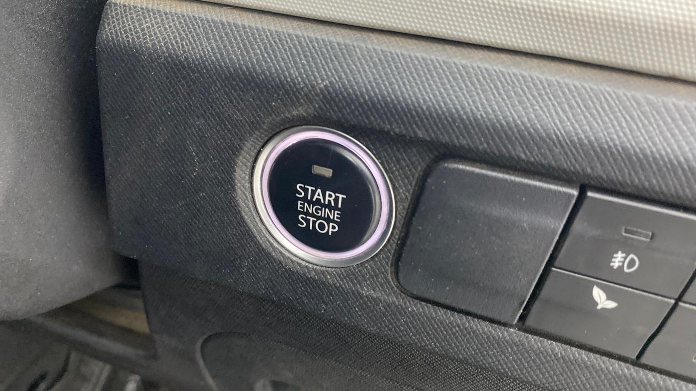 2022 Tata PUNCH CREATIVE  MT, Petrol, Manual, 1,04,764 km, Keyless Start/ Stop Button