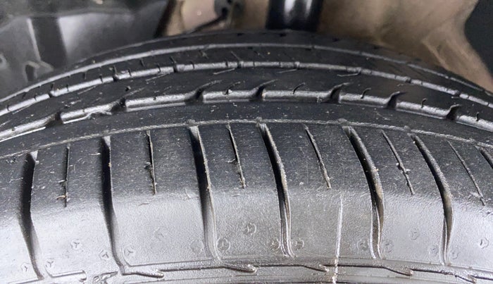 2020 MG HECTOR PLUS SHARP DCT, Petrol, Automatic, 34,287 km, Left Front Tyre Tread