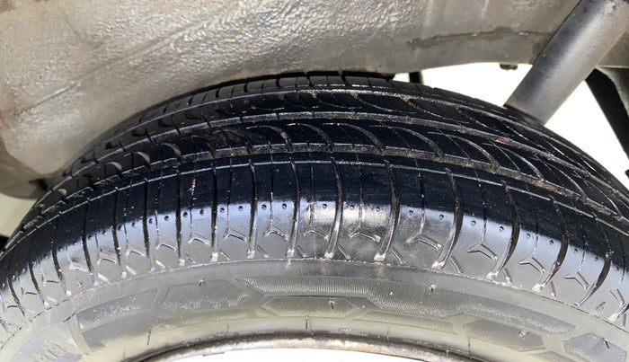 2016 Maruti Wagon R 1.0 LXI CNG, CNG, Manual, 1,06,985 km, Left Rear Tyre Tread