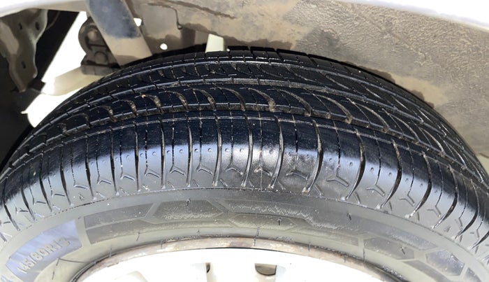 2016 Maruti Wagon R 1.0 LXI CNG, CNG, Manual, 1,06,985 km, Right Rear Tyre Tread
