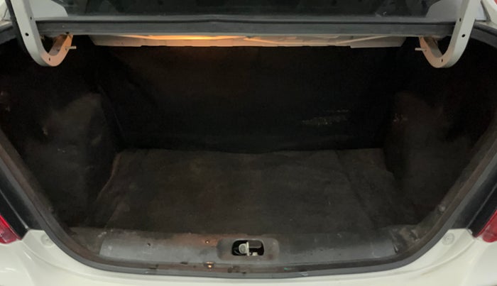 2016 Maruti Swift Dzire VXI, Petrol, Manual, 40,326 km, Boot Inside