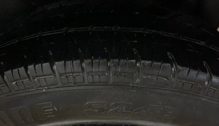 2016 Maruti Swift Dzire VXI, Petrol, Manual, 40,326 km, Left Rear Tyre Tread