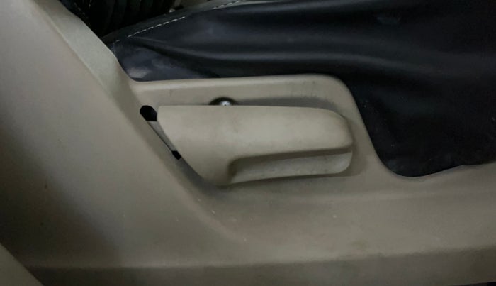 2016 Maruti Swift Dzire VXI, Petrol, Manual, 40,326 km, Driver Side Adjustment Panel