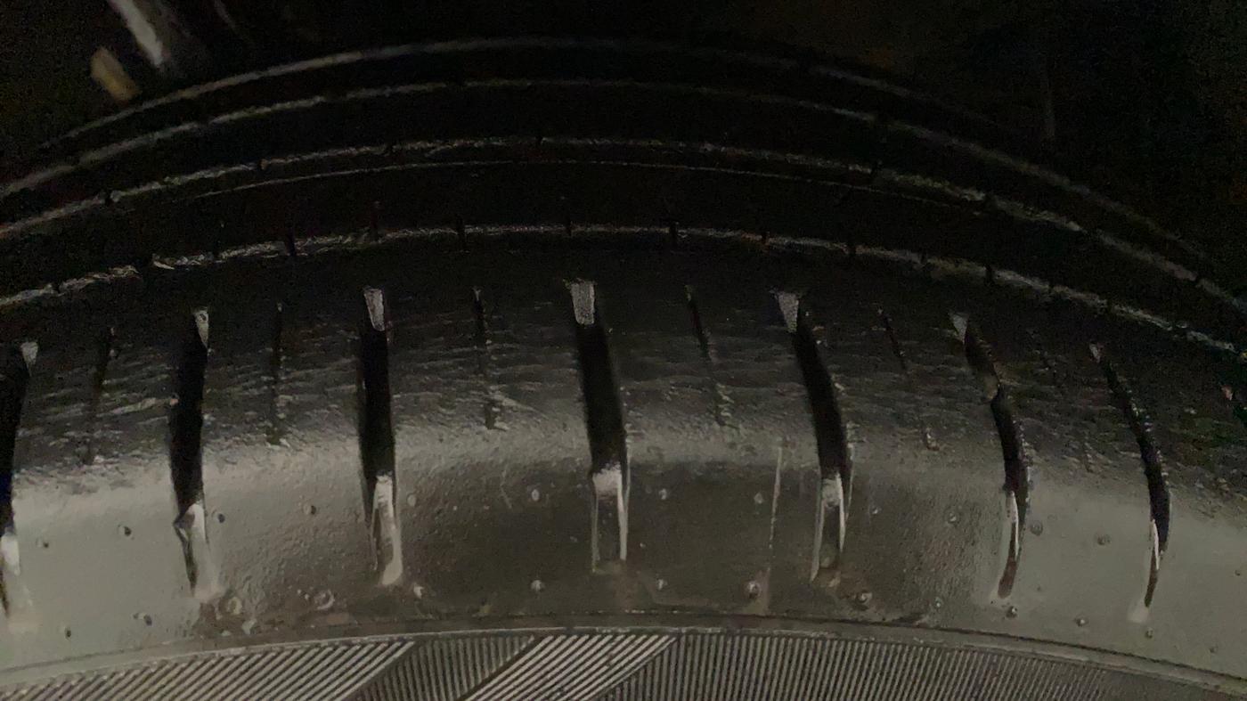 2020 Maruti Baleno ZETA PETROL 1.2, Petrol, Manual, 29,122 km, Right Front Tyre Tread
