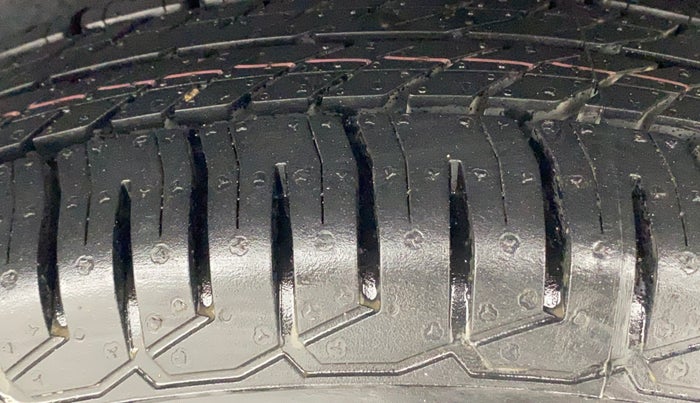 2019 Maruti Dzire VXI AMT, Petrol, Automatic, 57,928 km, Left Rear Tyre Tread