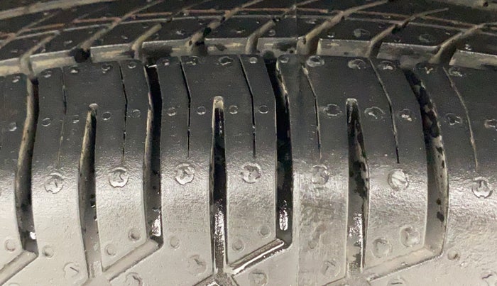 2019 Maruti Dzire VXI AMT, Petrol, Automatic, 57,928 km, Left Front Tyre Tread