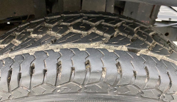 2011 Mahindra Thar CRDE 4X4 AC, Diesel, Manual, 60,803 km, Right Front Tyre Tread